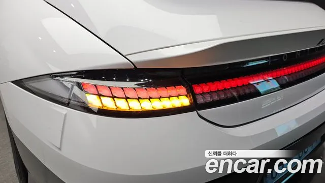 Hyundai Ioniq 6 — Фото автомобиля 23
