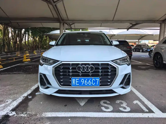 Audi Q3 — Фото автомобиля 2