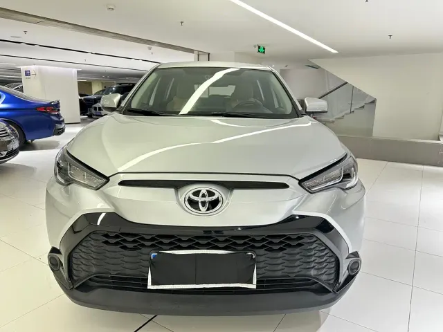 Toyota Frontlander — Фото автомобиля 2