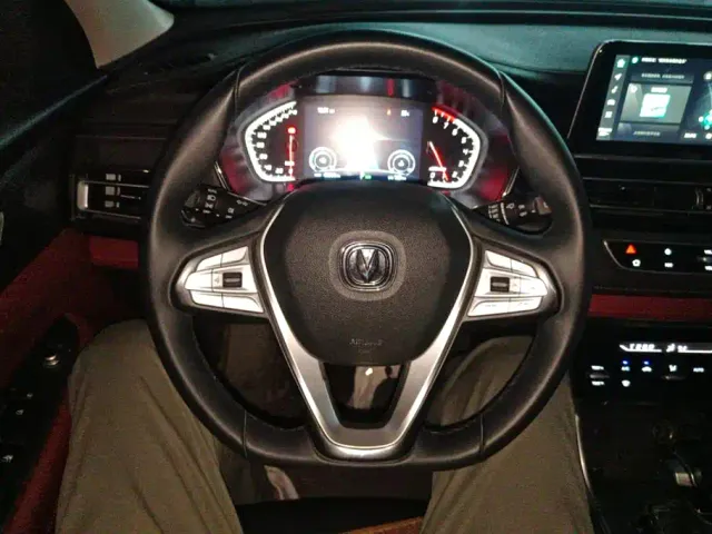 Changan CS75 — Фото автомобиля 15