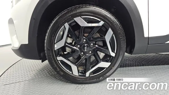 Kia Seltos Бензин 1.6 турбо 2WD — Фото автомобиля 5