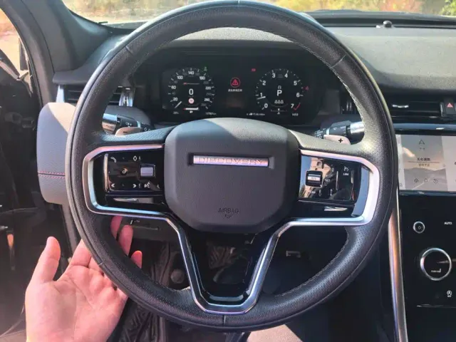 Land Rover Discovery Sport — Фото автомобиля 15