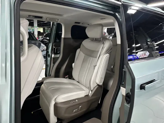 Maxus Dajia 7 — Фото автомобиля 8