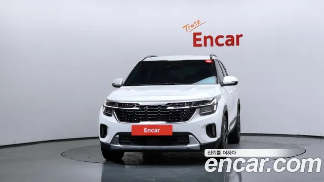 Kia Seltos Новый Seltos Бензин 2.0 2WD — Фото автомобиля 3