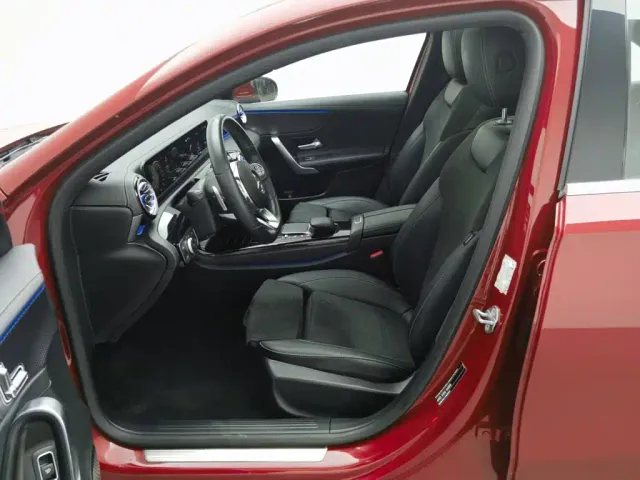 Mercedes-Benz A-Class — Фото автомобиля 10