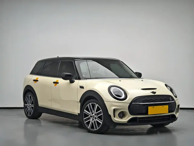 MINI Clubman — Фото автомобиля 3