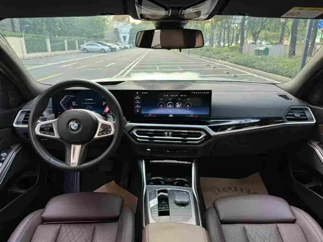 BMW 3 Series — Фото автомобиля 7