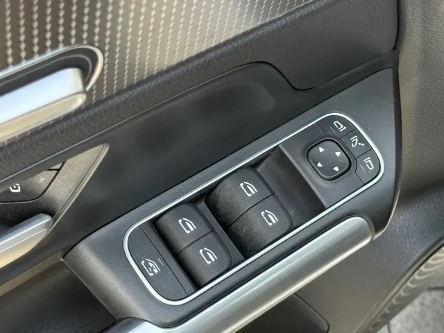 Mercedes-Benz GLA-Class — Фото автомобиля 14