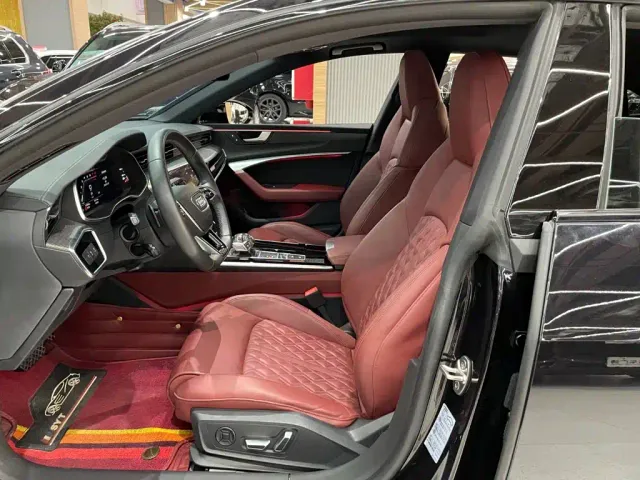 Audi A7L — Фото автомобиля 9
