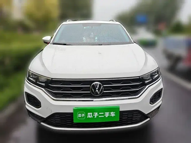 Volkswagen T-Roc — Фото автомобиля 2