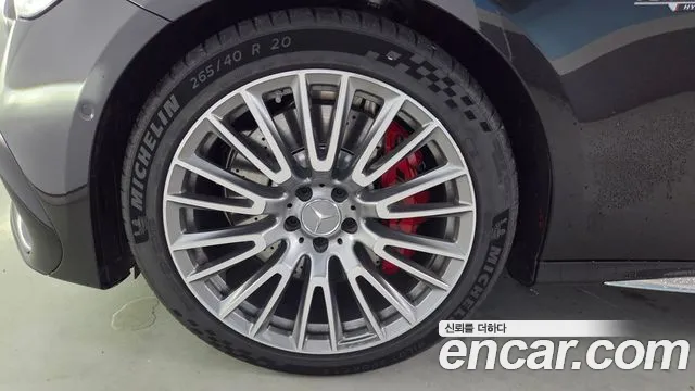 Mercedes-Benz E-Class — Фото автомобиля 5
