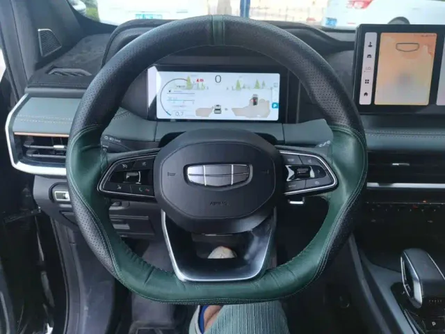 Geely Haoyue L 2023 2.0T DCT Premium Model — Фото автомобиля 10