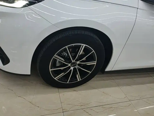 BYD Seal 06 — Фото автомобиля 22