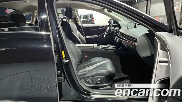 Genesis G80 Бензин 2.5 турбо AWD — Фото автомобиля 12