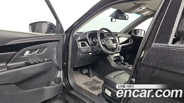 KGM Korando — Фото автомобиля 10