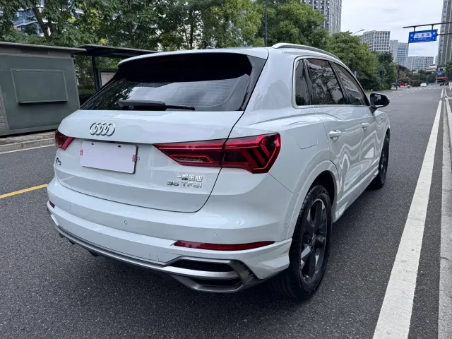 Audi Q3 — Фото автомобиля 6