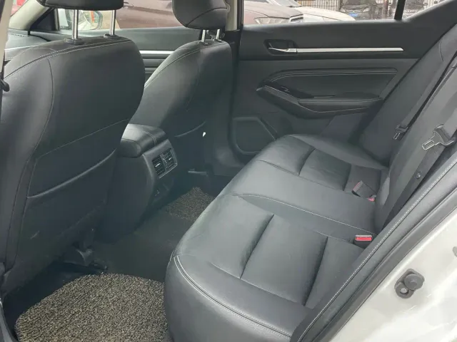 Nissan Teana — Фото автомобиля 9