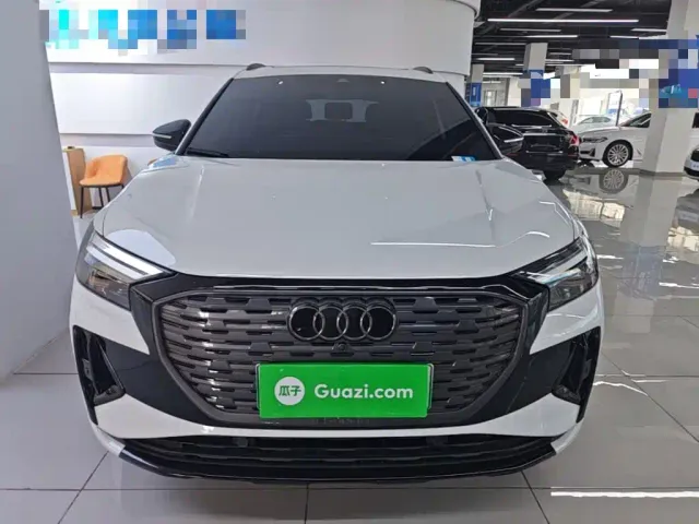 Audi Q4 e-tron — Фото автомобиля 2