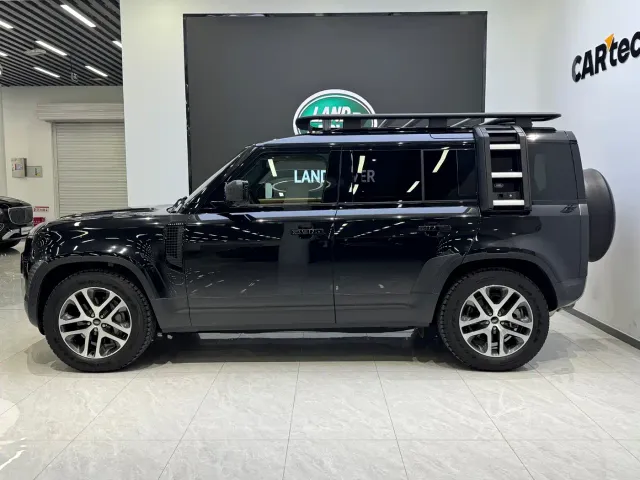 Land Rover Defender — Фото автомобиля 7