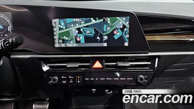 Kia Niro — Фото автомобиля 24