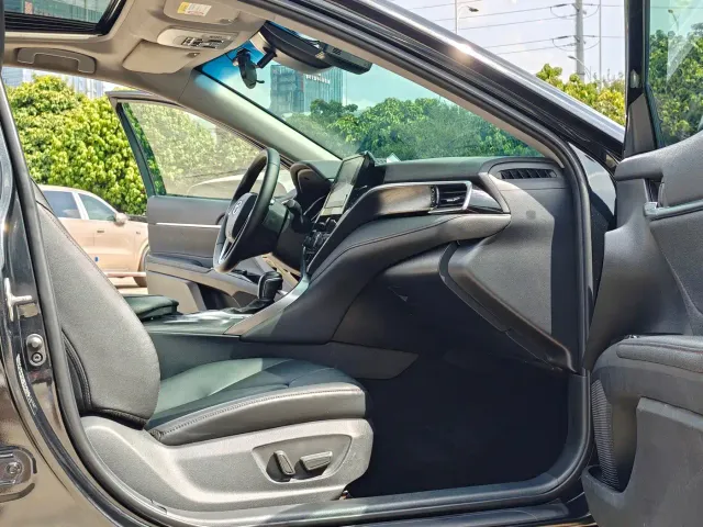 Toyota Camry — Фото автомобиля 12
