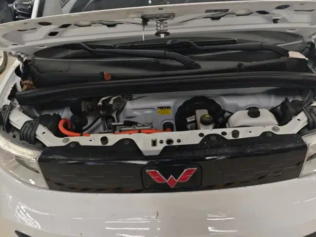 Wuling Hongguang Mini EV — Фото автомобиля 10
