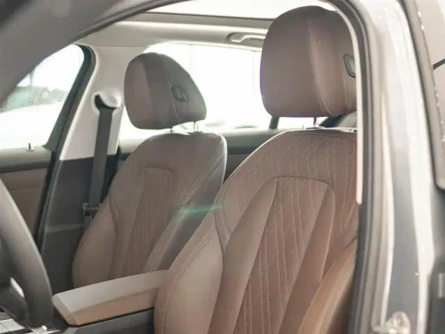 BMW 3 Series — Фото автомобиля 11