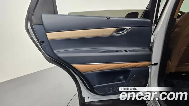 Genesis GV80 — Фото автомобиля 13