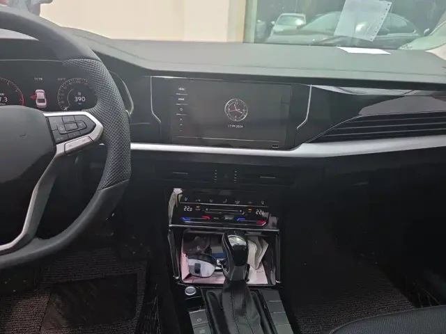 Volkswagen Passat — Фото автомобиля 13