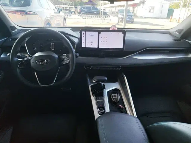 Geely Xingrui — Фото автомобиля 9