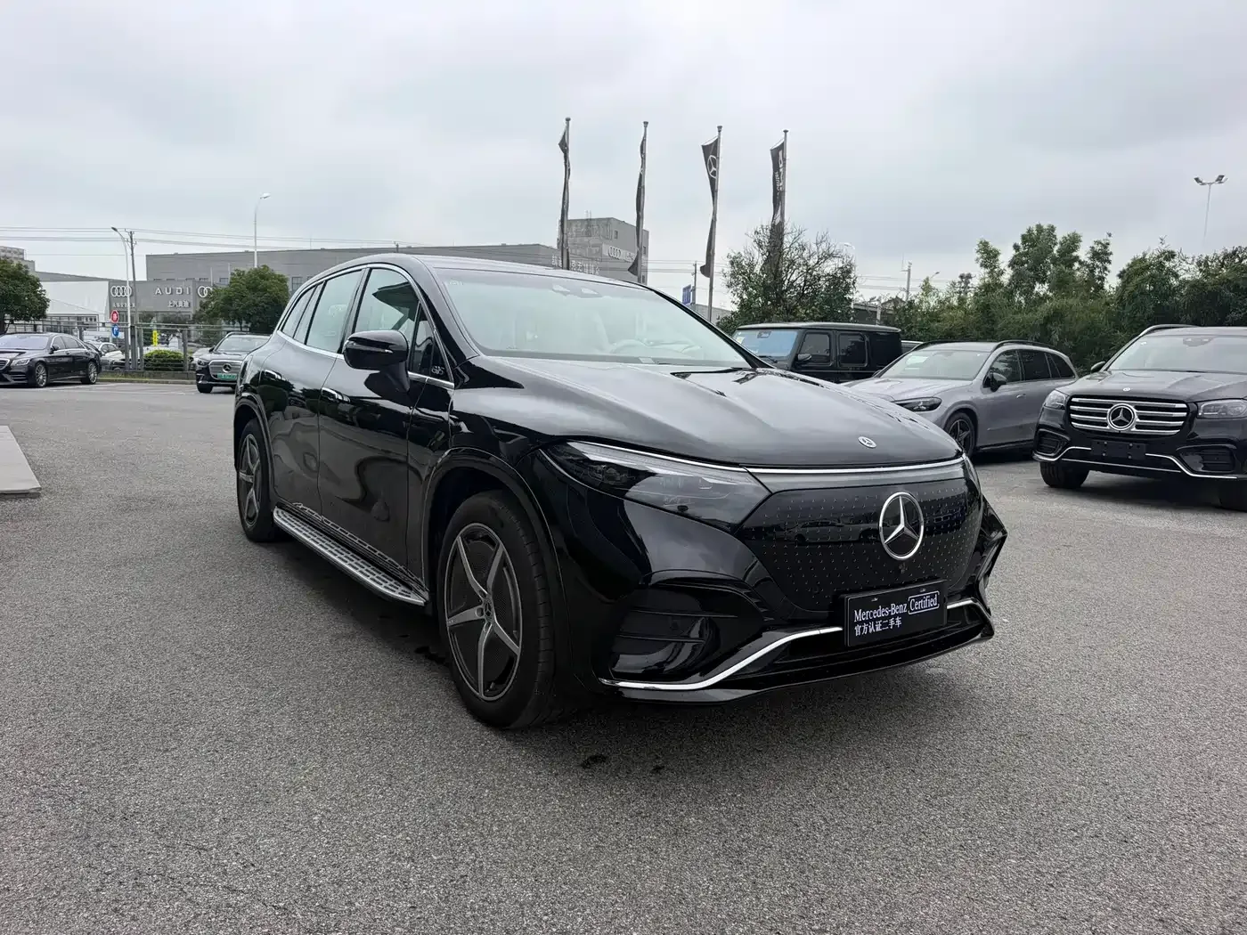 Mercedes-Benz Mercedes-Benz EQS SUV 2025 Model 500 4MATIC — Фото автомобиля 3