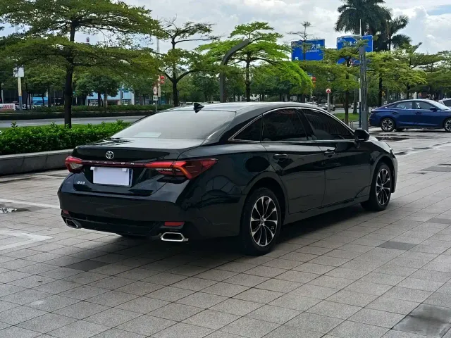 Toyota Avalon — Фото автомобиля 4