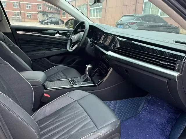 Volkswagen Passat — Фото автомобиля 9