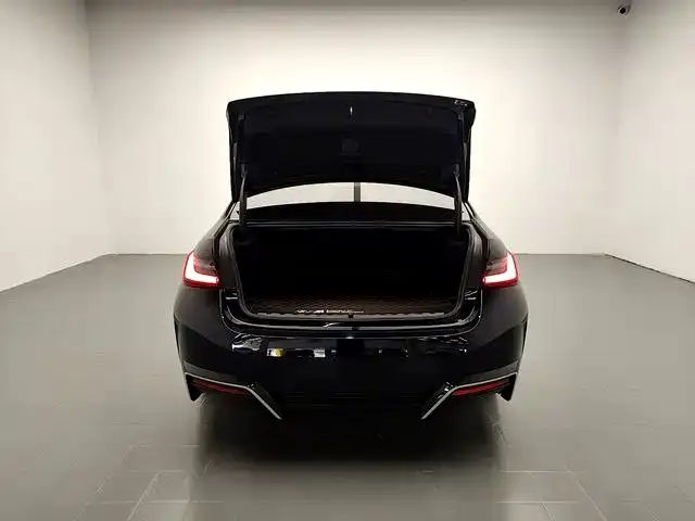 BMW i3 — Фото автомобиля 15