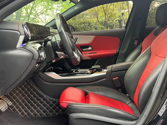 Mercedes-Benz A-Class AMG — Фото автомобиля 10