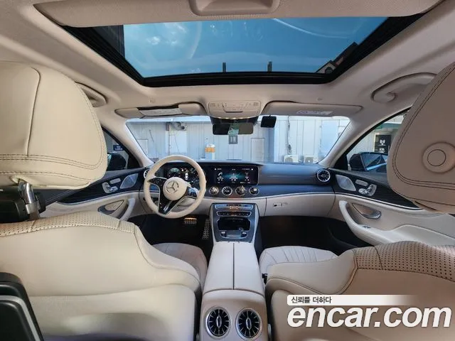 Mercedes-Benz CLS-Class — Фото автомобиля 10