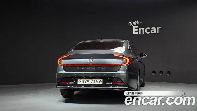 Hyundai Sonata — Фото автомобиля 4