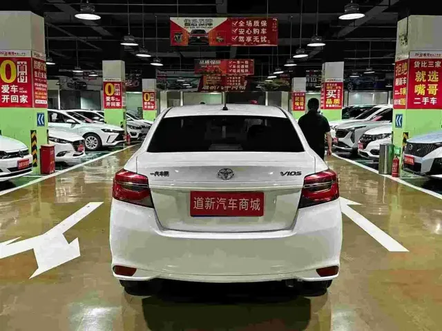 Toyota Vios — Фото автомобиля 7