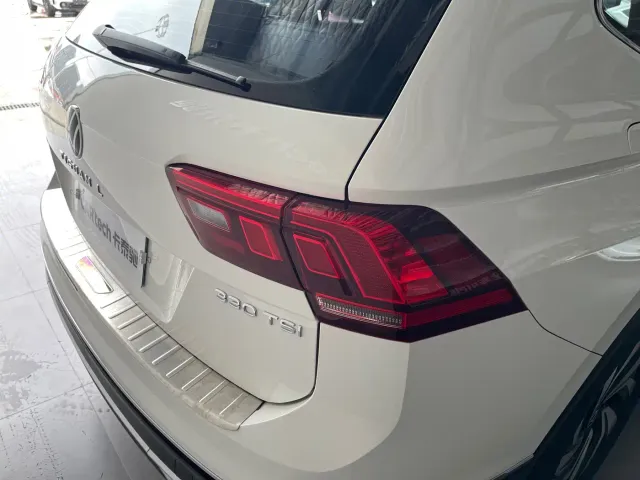 Volkswagen Tiguan L — Фото автомобиля 12