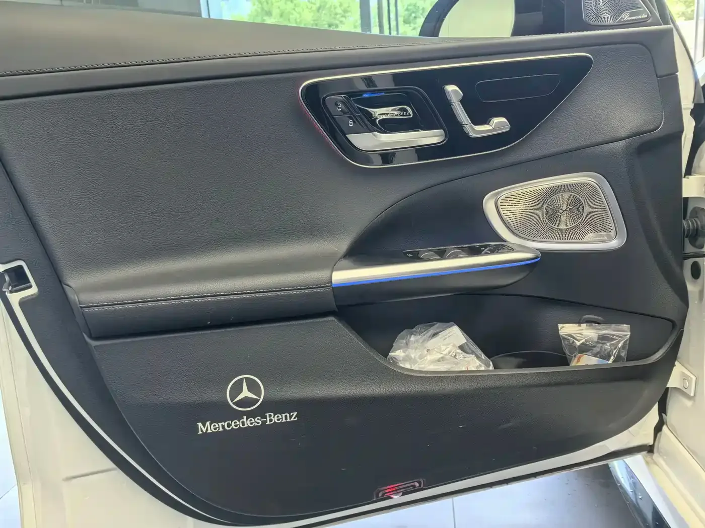 Mercedes-Benz Mercedes-Benz C-Class 2024 C 260 L Night Edition Sport — Фото автомобиля 16