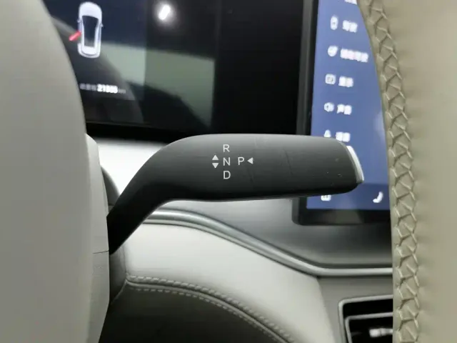 BYD Song Ultra — Фото автомобиля 13