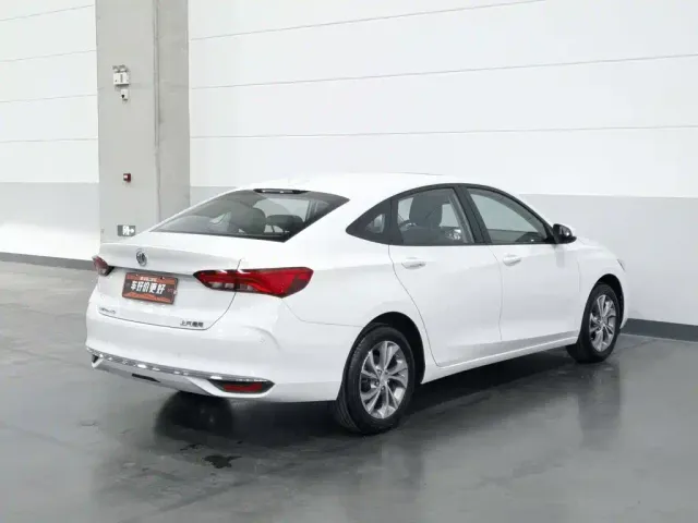 Buick Verano — Фото автомобиля 2