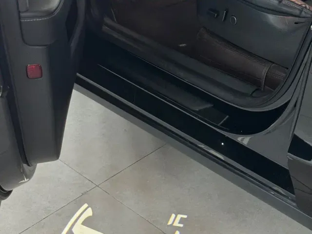 Tesla Model Y — Фото автомобиля 13