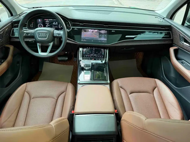 Audi Q7 — Фото автомобиля 16