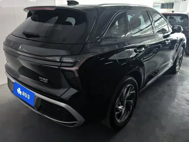 Hongqi HS3 PHEV — Фото автомобиля 3