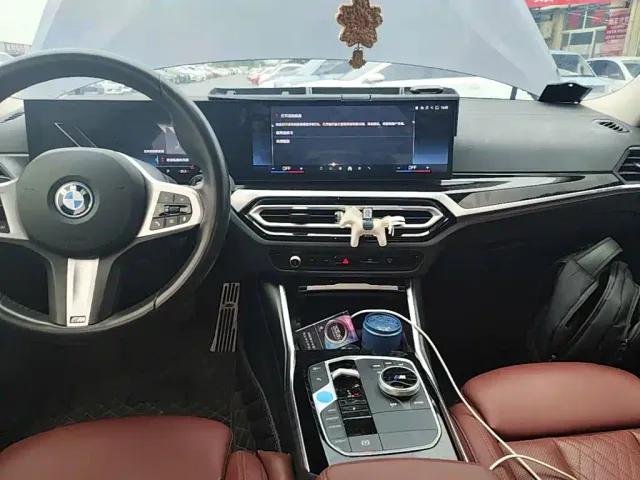 BMW i3 — Фото автомобиля 12