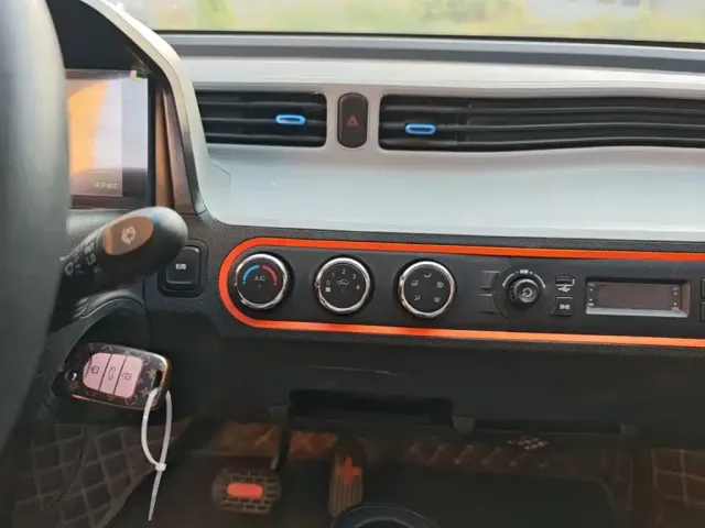 Wuling Hongguang Mini EV — Фото автомобиля 12