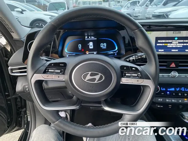 Hyundai Avante CN7 — Фото автомобиля 8