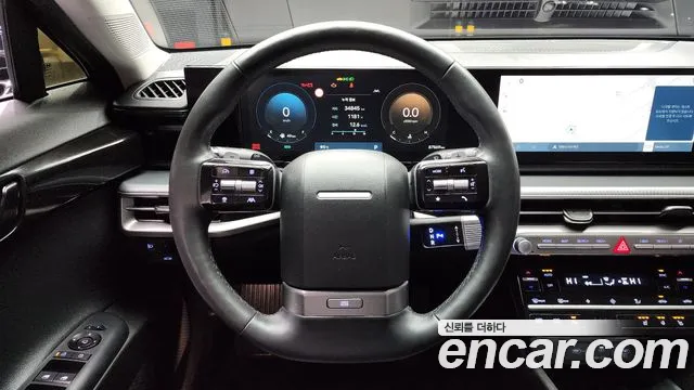 Hyundai Grandeur Grandeur (GN7) 2.5 Бензин 2WD — Фото автомобиля 13