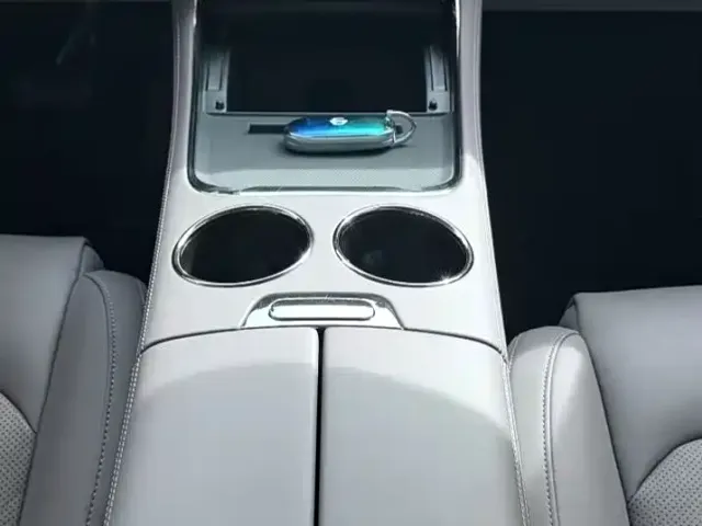 Leapmotor C11 — Фото автомобиля 26